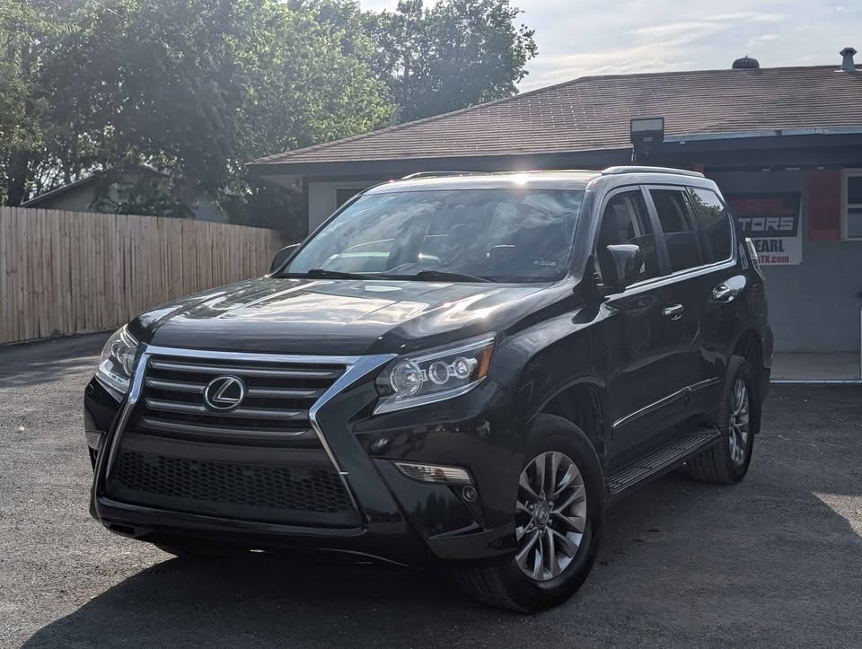 2017 Lexus GX · GX 460 Luxury Sport Utility 4D in Kyle, TX (photo 3) — photo 3