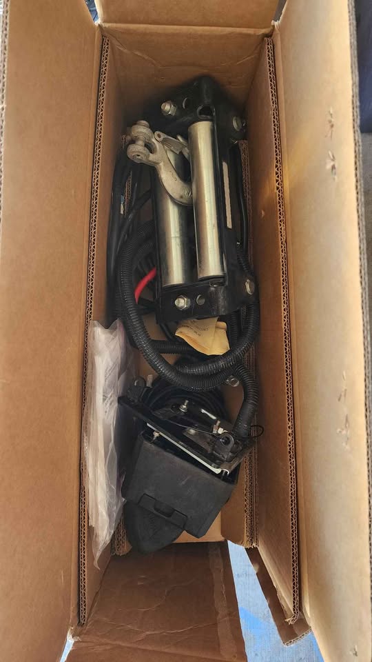 Warn M8000 winch — photo 3