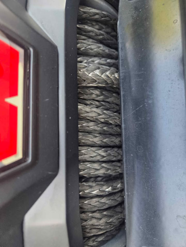 Warn 12k winch with synthetic line — photo 3