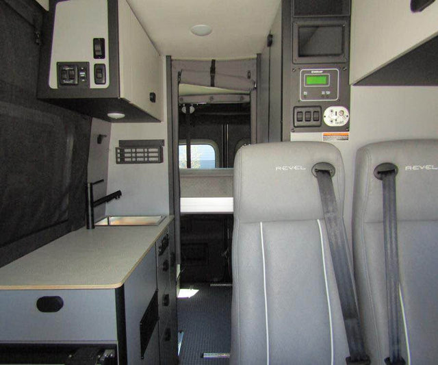 2025 Winnebago Revel AWD — photo 3