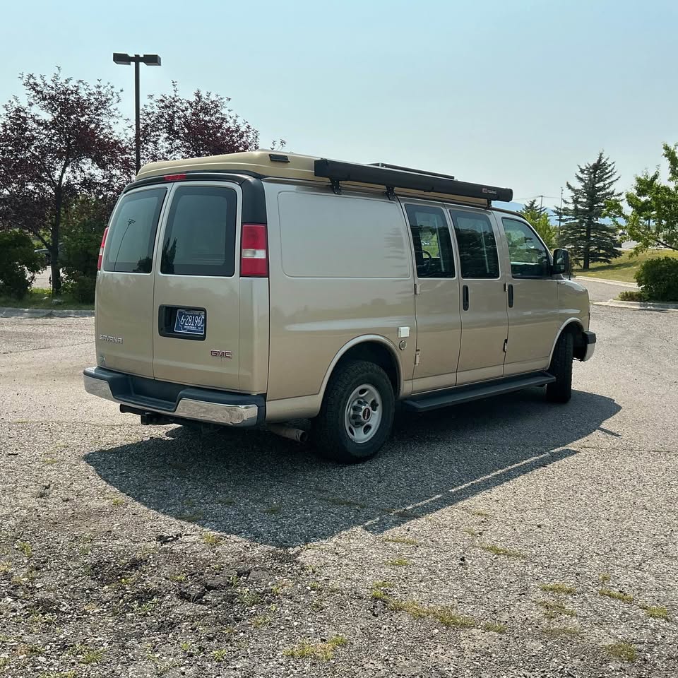 2008 GMC 2500 Regular Cab & Chassis · Sportsmobile pop up campervan in Bozeman, MT (photo 3)