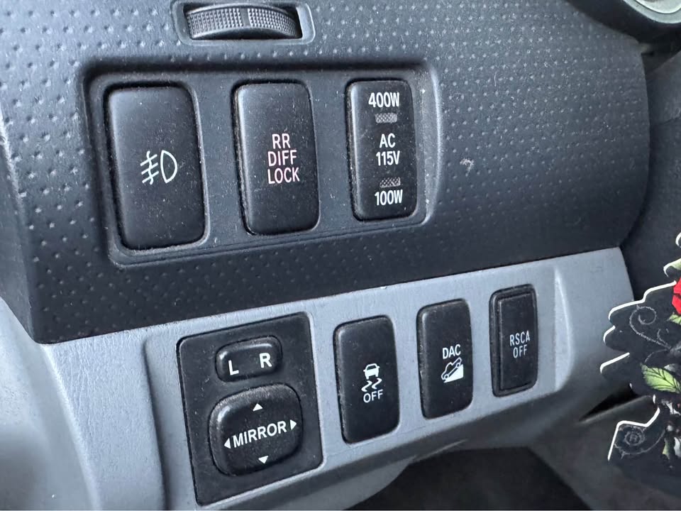 2011 Toyota Tacoma · 4WD 4D in Anaheim, CA (photo 5) — photo 5
