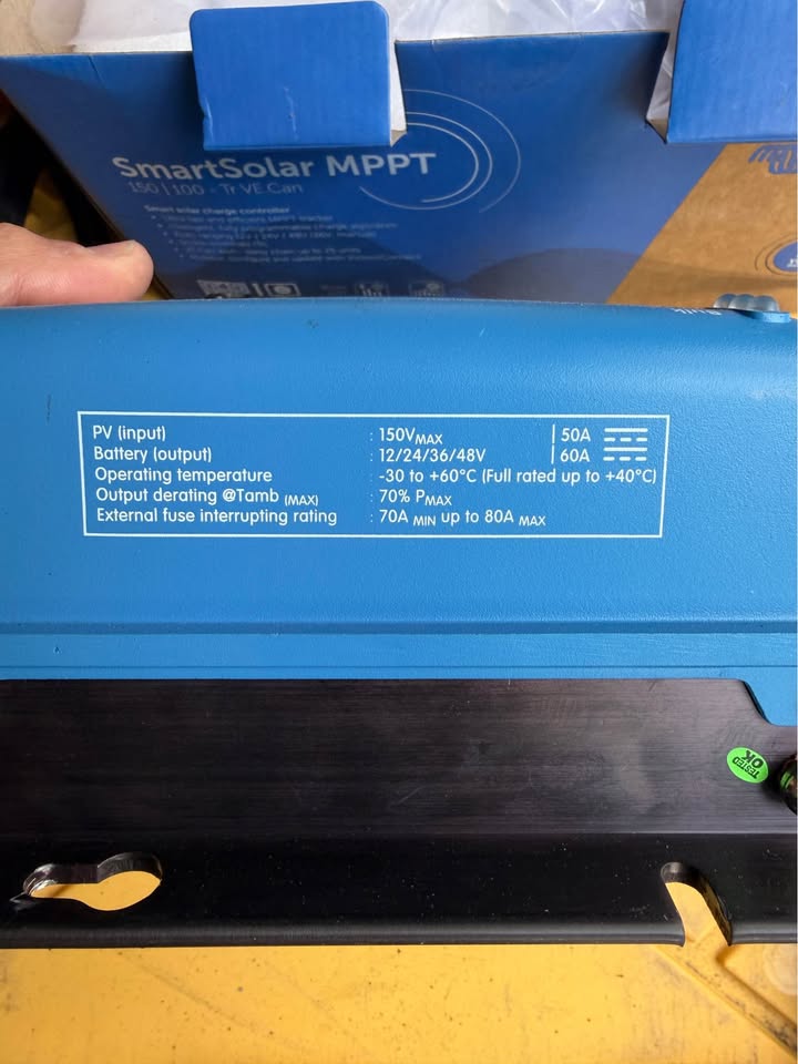 Solar charger-Victron (photo 3) — photo 3
