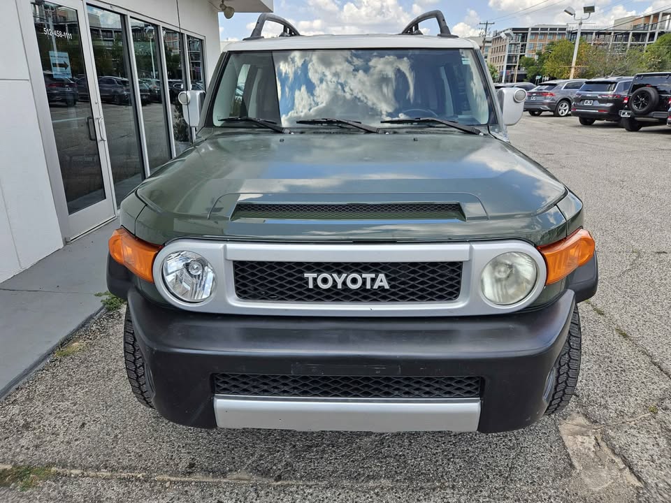 2012 Toyota FJ Cruiser · Sport Utility 2D (photo 2) — photo 2