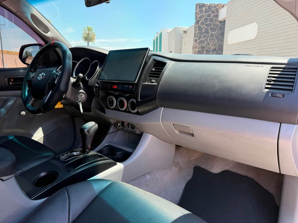 2011 Toyota Tacoma in Phoenix, AZ (photo 6) — photo 6