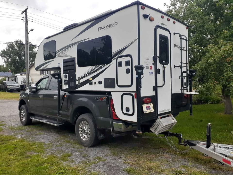 2020 palomino backpack edition slide in truck camper in Brighton, ON (photo 9)