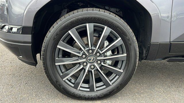 2024 Lexus GX Luxury (photo 10) — photo 10