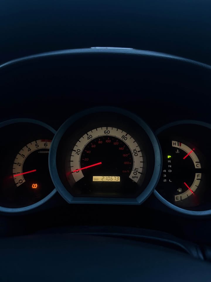 2014 Toyota Tacoma Double Cab · TRD Sport Pickup 4D 5 ft in Woodinville, WA (photo 12)