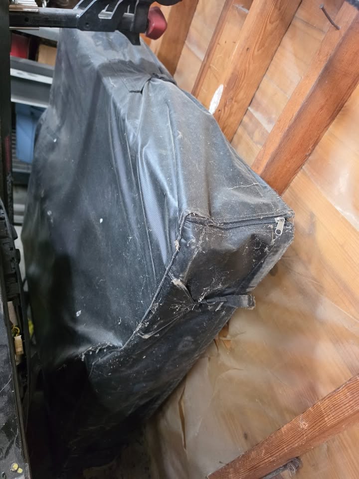 Yakima Skyrise roof top tent, Medium in Conroe, TX (photo 2) — photo 2