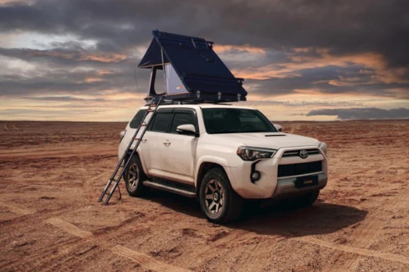 Roofnest Rooftop Tent with Solar Panel (photo 2) — photo 2