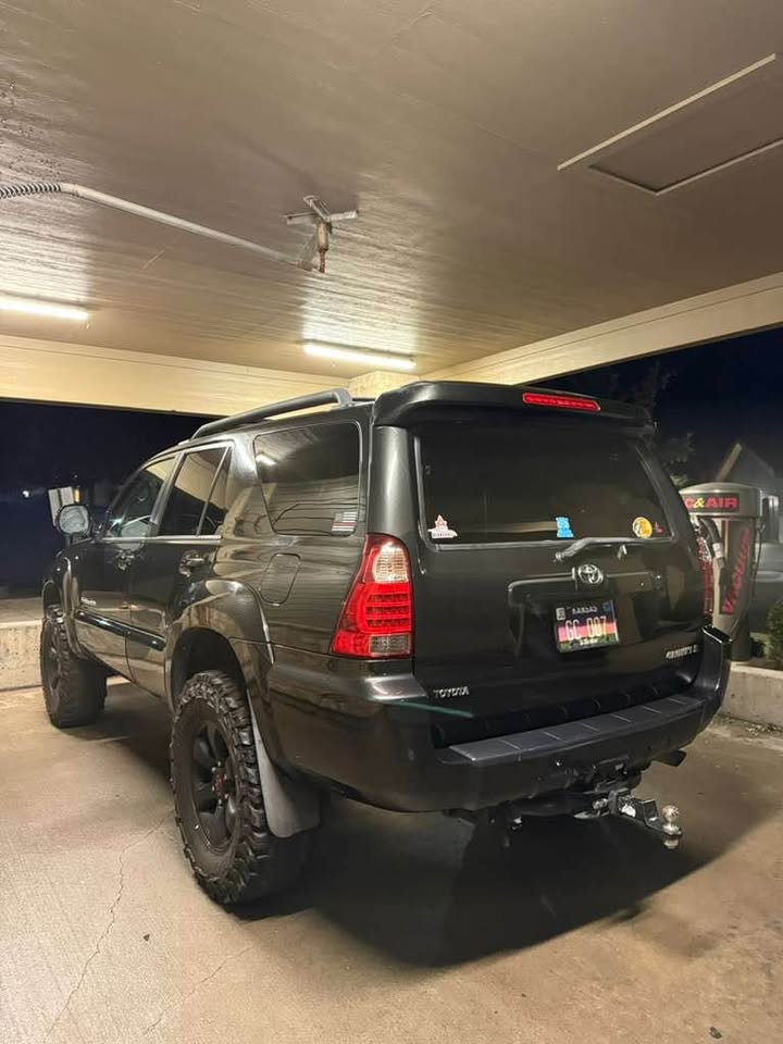 2007 Toyota 4Runner · Sport Utility 4D in Olathe, KS (photo 8) — photo 8