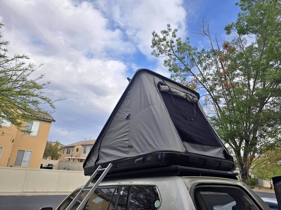 James Baroud Discovery Evo medium roof top tent in Las Vegas, NV (photo 1) — photo 1