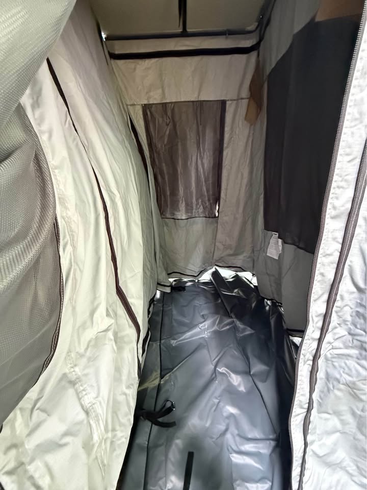 Tepui Rooftop Tent, Awning, and Annex (photo 10) — photo 10
