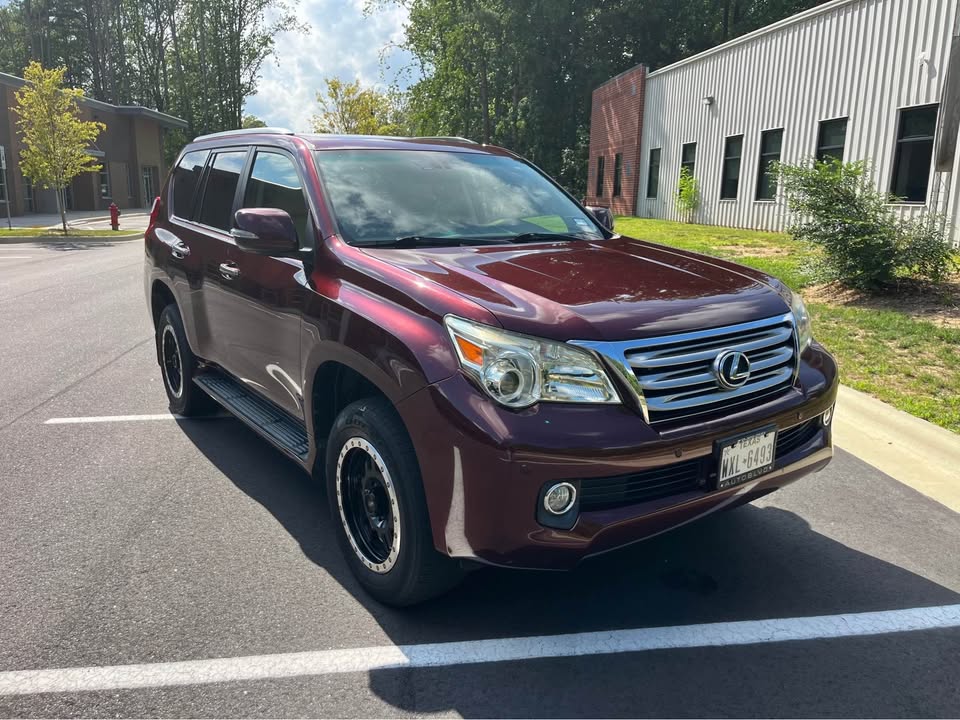 2010 Lexus GX · GX 460 Premium Sport Utility 4D (photo 3) — photo 3