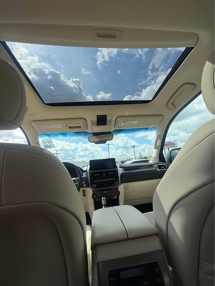 2023 Lexus GX · GX 460 Premium Sport Utility 4D in Lexington, KY (photo 11) — photo 11