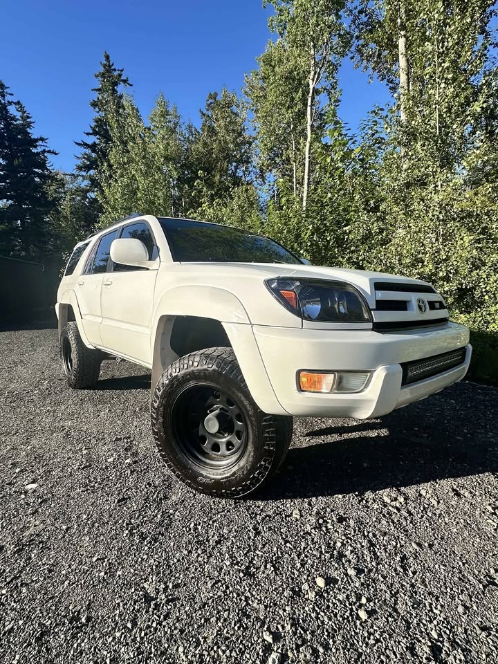 2005 Toyota 4Runner · Limited Sport Utility 4D in Ferndale, WA (photo 2) — photo 2