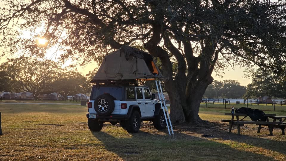 Rooftop Tent TMBK + Roam Awning + Roof Rack – Jeep Rubicon in Miami Gardens, FL (photo 5) — photo 5