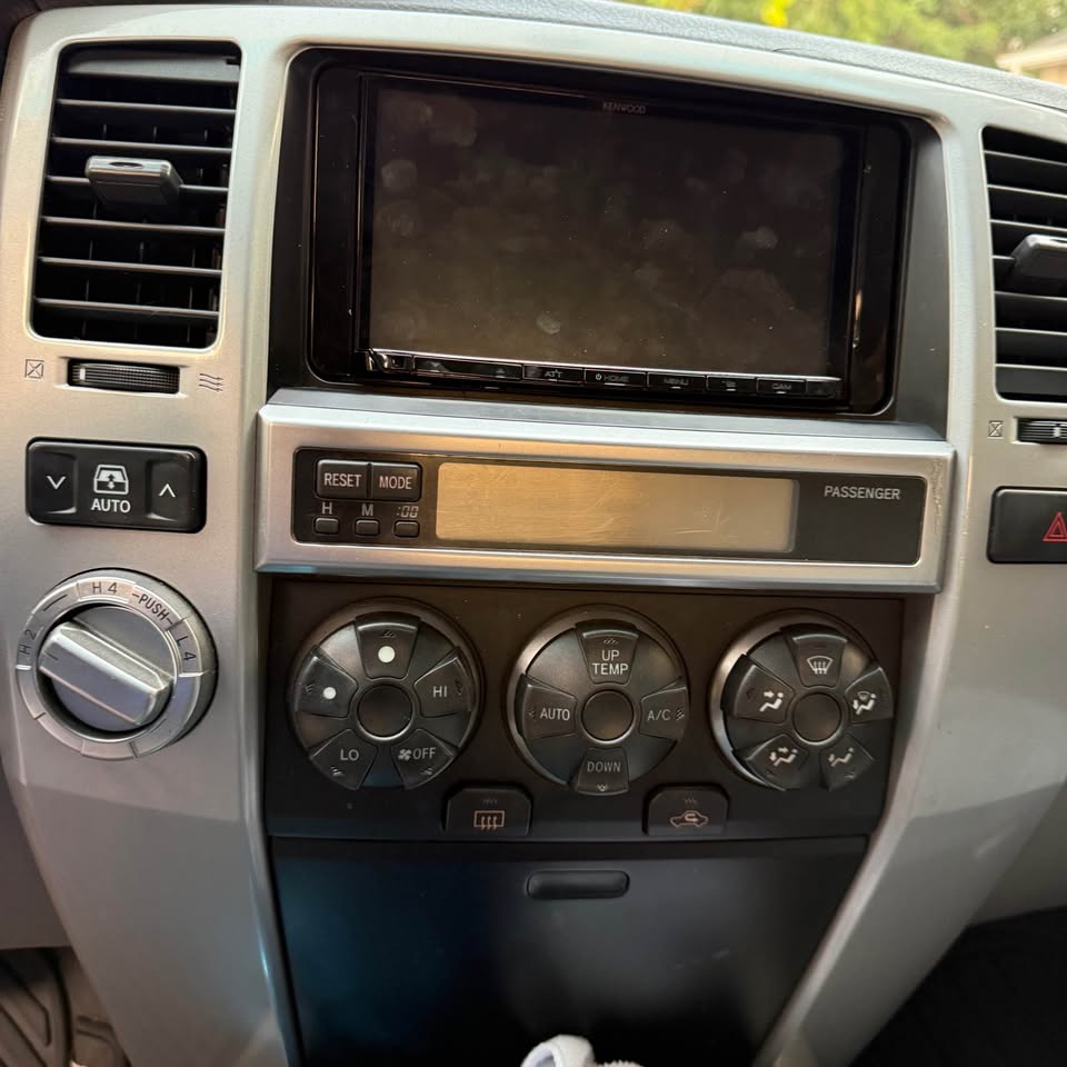 2004 Toyota 4Runner · SR5 Sport Utility 4D in Eagle, ID (photo 6) — photo 6