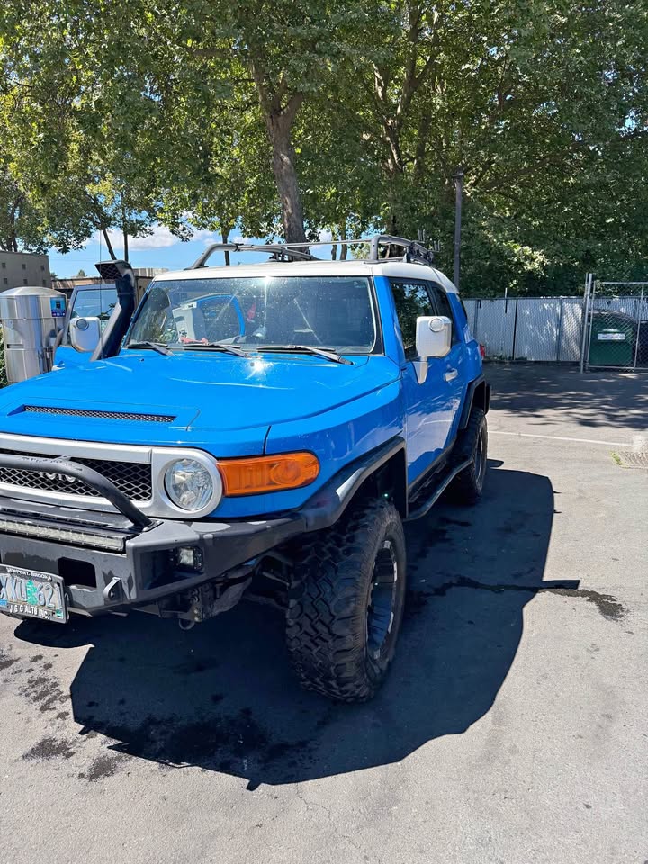 2007 Toyota FJ Cruiser · Sport Utility 2D in Beaverton, OR (photo 1) — photo 1