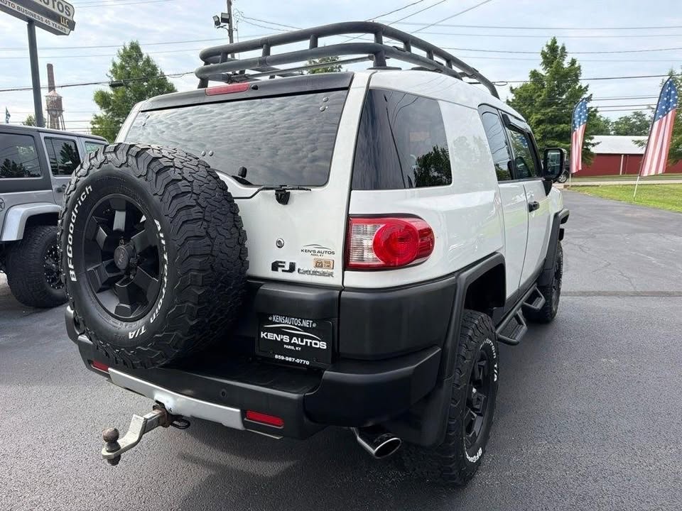 2008 Toyota FJ Cruiser in Paris, KY (photo 3) — photo 3