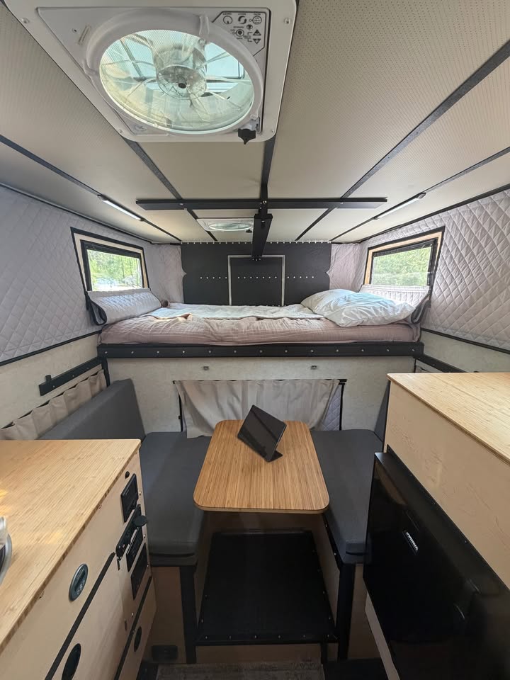 2025 Four Wheel Camper hawk (photo 4) — photo 4