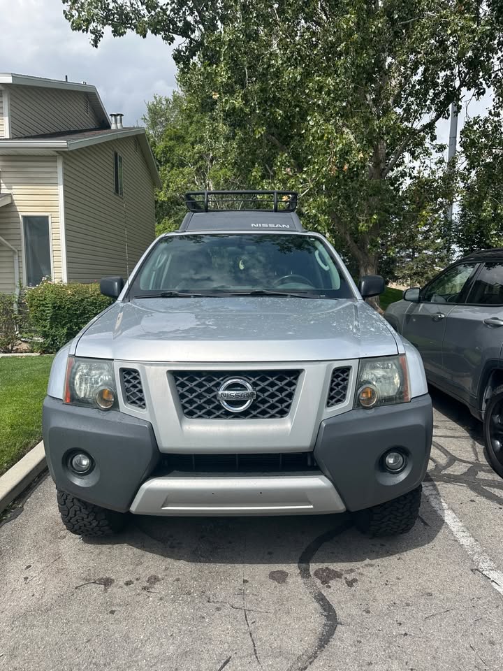 2010 Nissan Xterra (photo 2) — photo 2