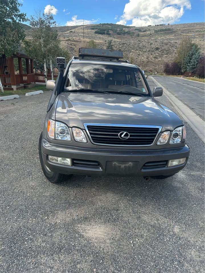2000 Lexus LX · LX 470 Sport Utility 4D in Park City, UT (photo 4) — photo 4