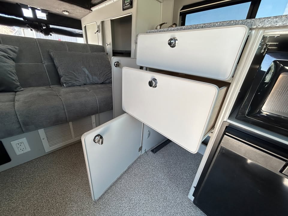 2018 Ford Transit Sportsmobile Pop Top Camper van EX-L in Gold Canyon, AZ (photo 7) — photo 7