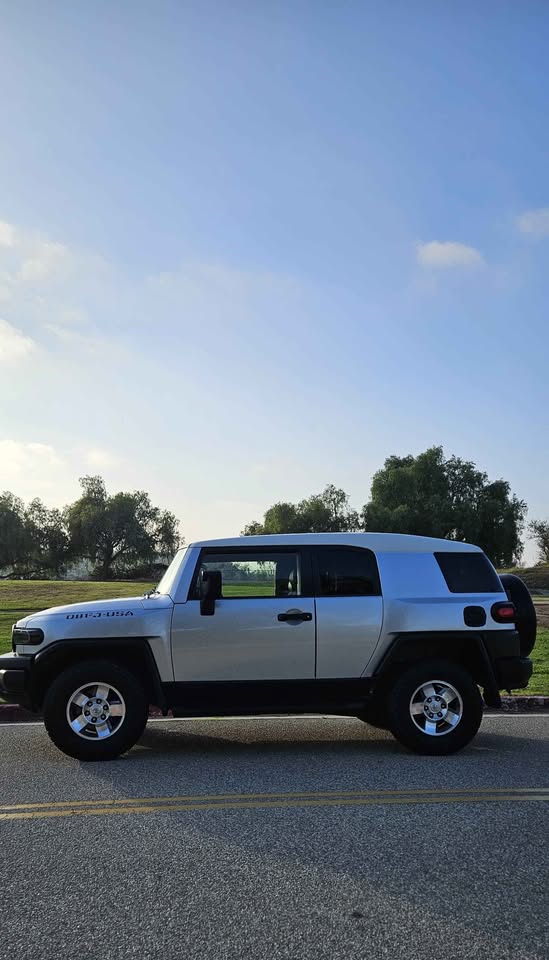 2008 Toyota FJ Cruiser · Sport Utility 2D in El Monte, CA (photo 8) — photo 8