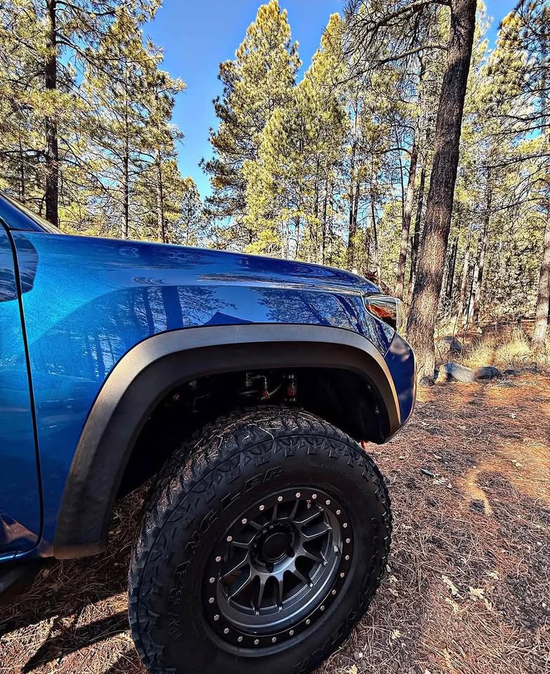 2018 Toyota Tacoma Double Cab · TRD Off-Road Pickup 4D 6 ft in Avondale, AZ (photo 3)