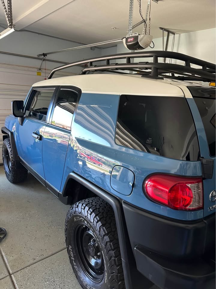 2011 Toyota FJ Cruiser (photo 8) — photo 8