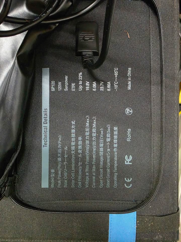 Anker F2000 (Powerhouse 767) Portable Power Station and Bluetti PS120 portable s (photo 6) — photo 6