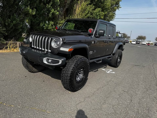 2020 Jeep Gladiator · Overland Pickup 4D 5 ft — photo 3