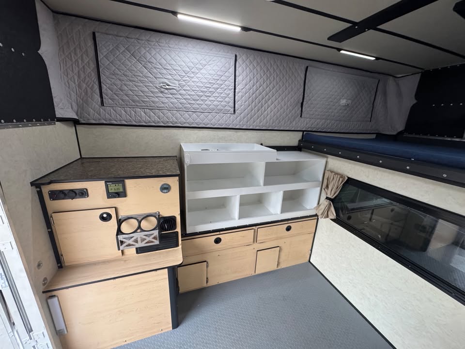 2025 Four Wheel Camper Hawk in Lakewood, CO (photo 4)
