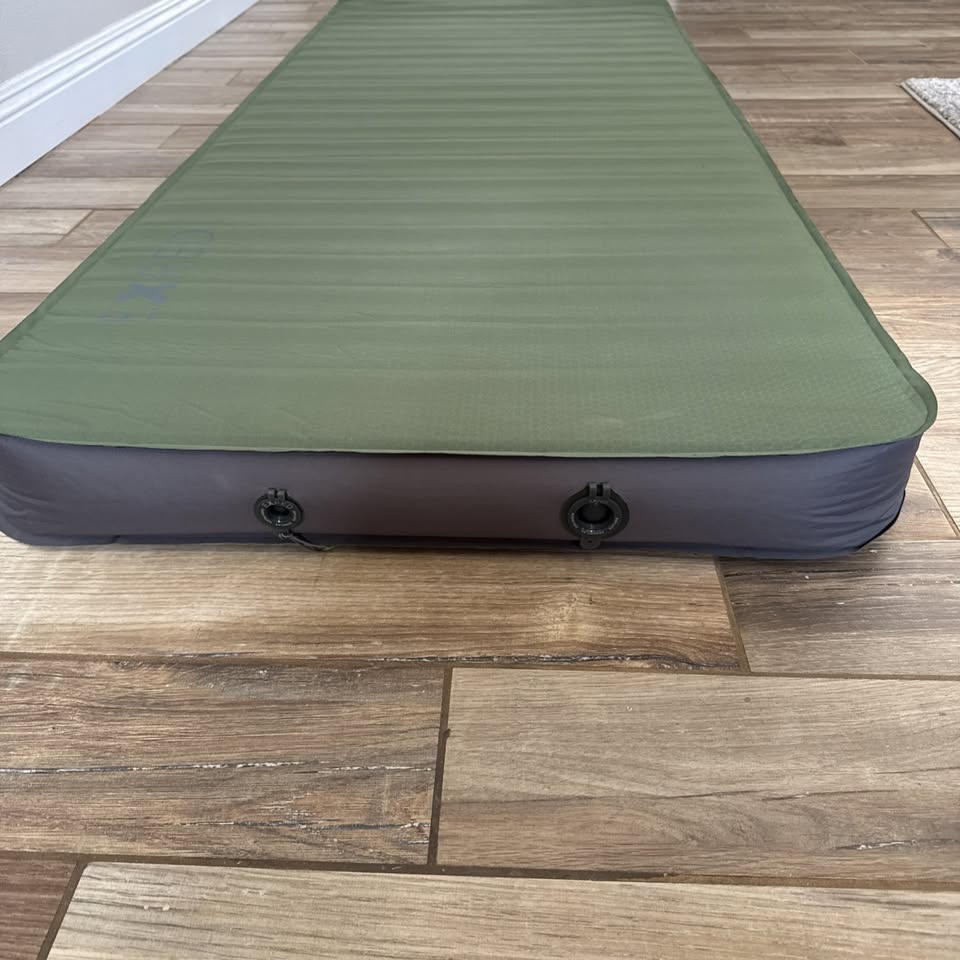 Exped Megamat 10 Lxw Insulated Self-inflating Sleeping Pad 77.6" X 30.3" X 3.9 in Citrus Heights, California (photo 8) — photo 8
