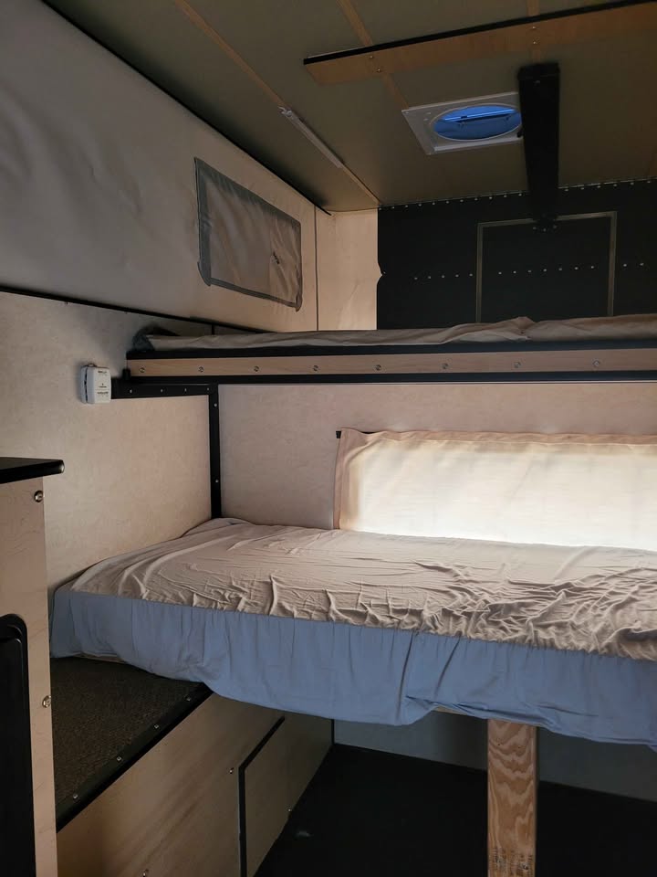 2019 Four Wheel Camper hawk (photo 5) — photo 5