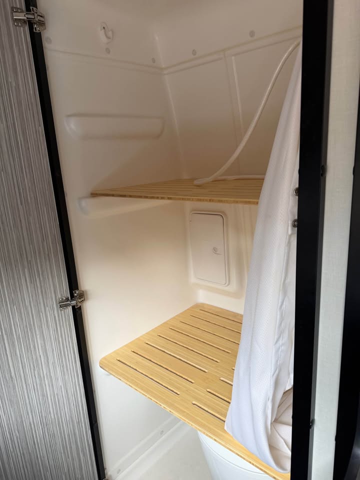 2021 Winnebago Revel 44E in Flagstaff, AZ (photo 4) — photo 4