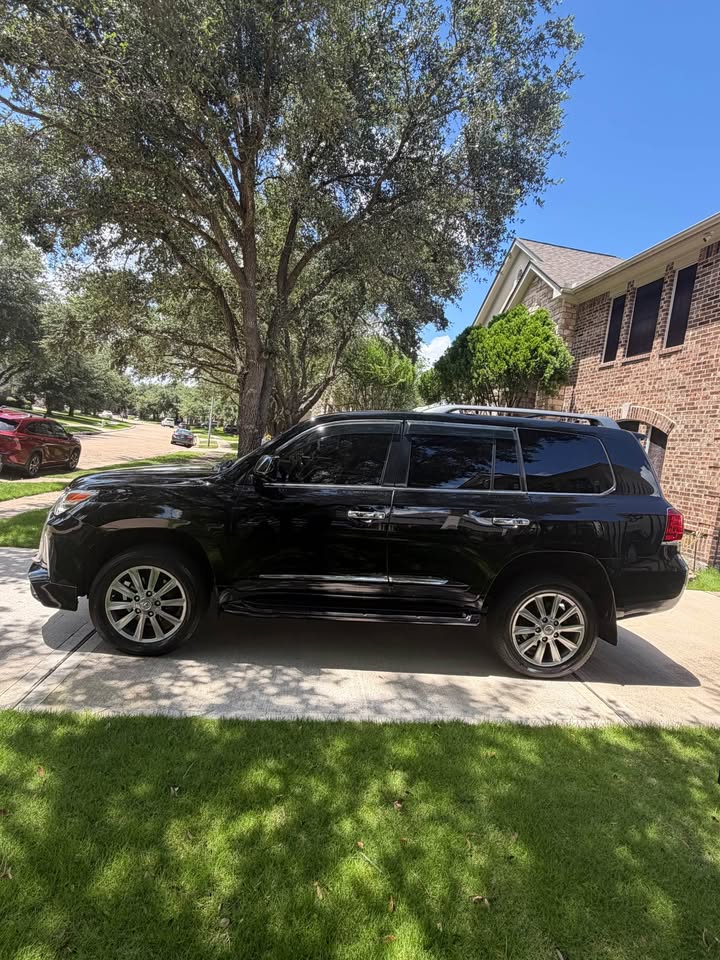 2010 Lexus LX · Lx570 in Sugar Land, TX (photo 3) — photo 3