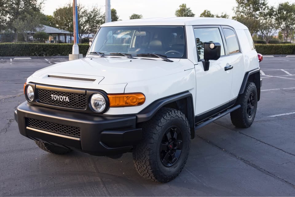 2008 Toyota FJ Cruiser in San Diego, CA (photo 2) — photo 2
