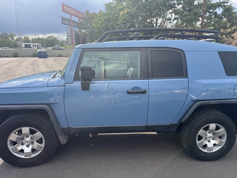 2009 Toyota FJ Cruiser · Sport Utility 2D in Denver, CO (photo 3) — photo 3