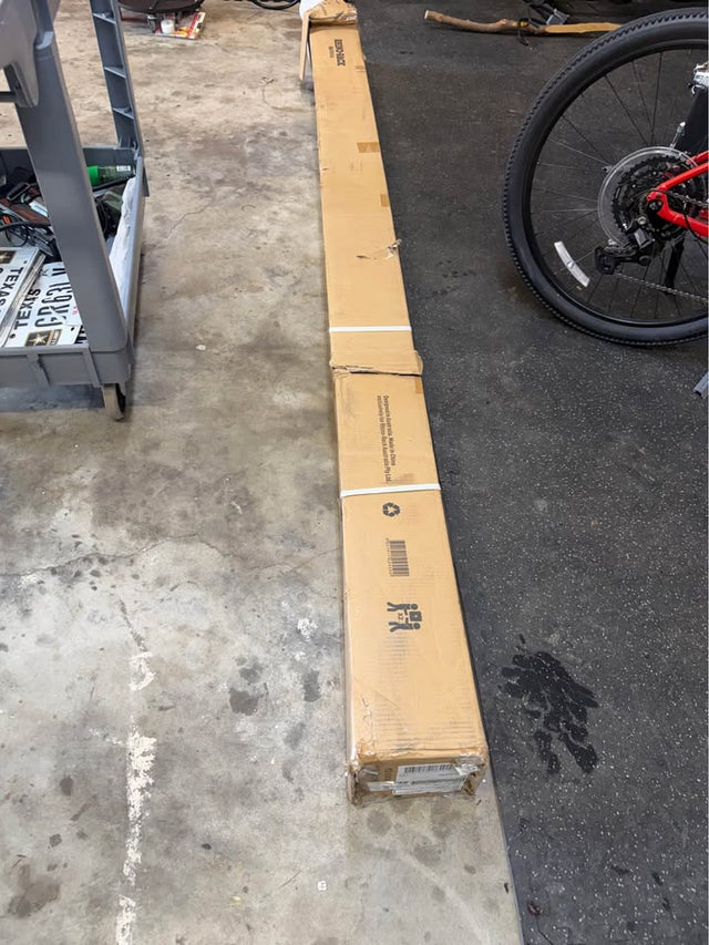 Rhino Rack Batwing 33200 passenger side — photo 3
