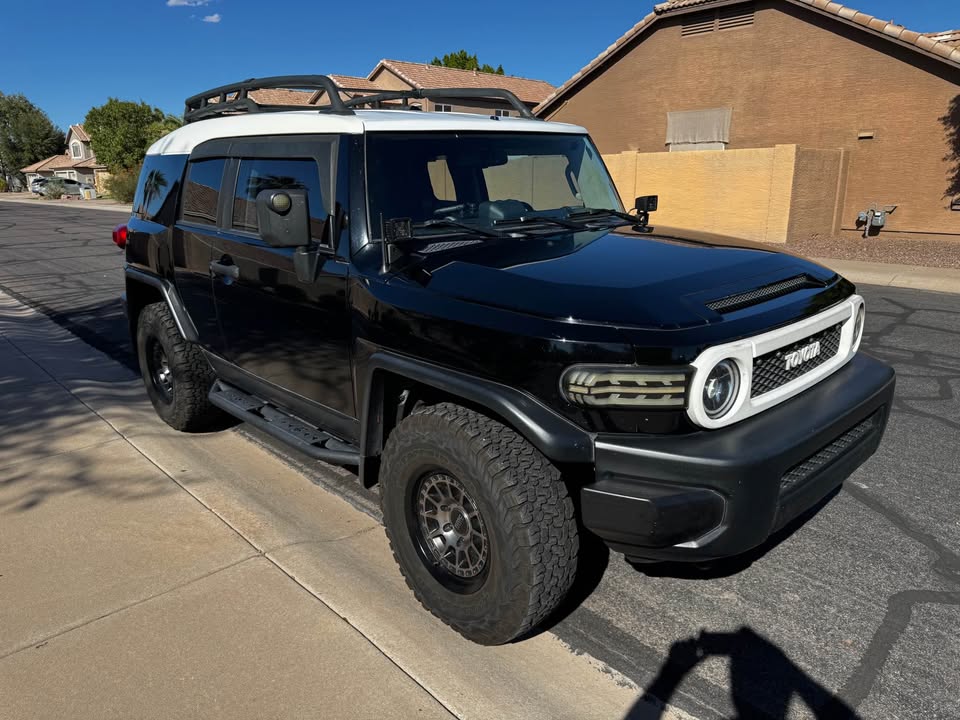 2010 Toyota FJ Cruiser in Gilbert, AZ (photo 3) — photo 3