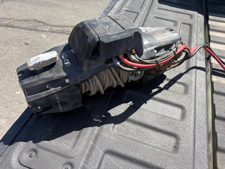 WARN VR10 10,000 LB Winch – Steel Cable in La Mesa, CA (photo 3) — photo 3
