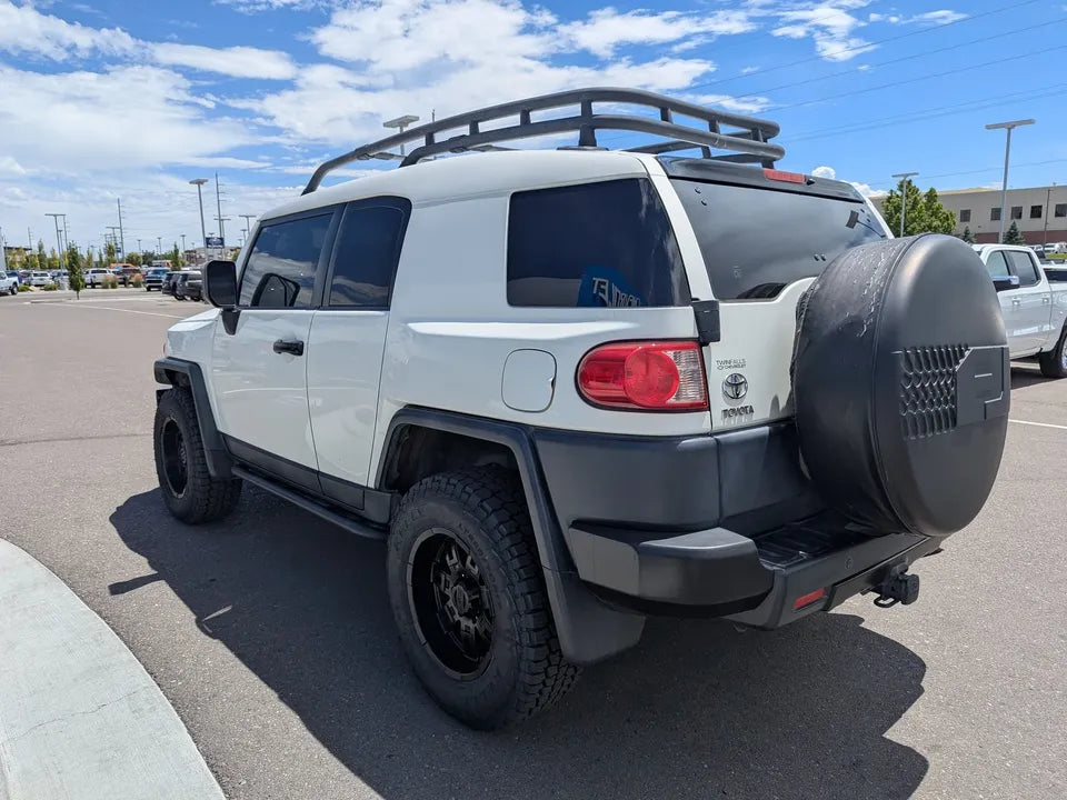 2010 Toyota FJ Cruiser (photo 5) — photo 5