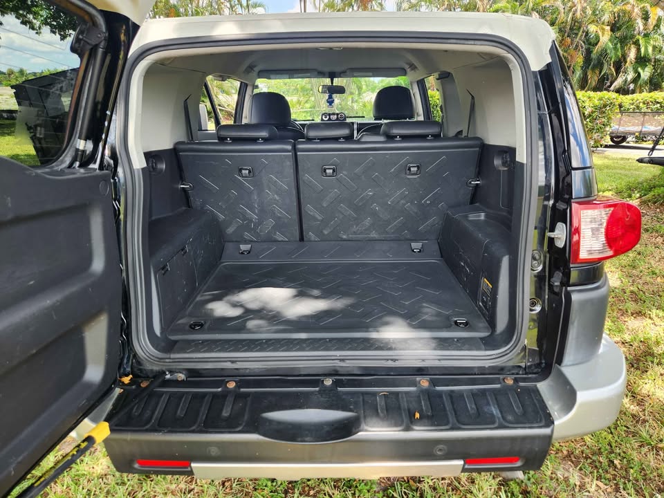 2007 Toyota FJ Cruiser · 4x4 in Tamarac, FL (photo 8) — photo 8