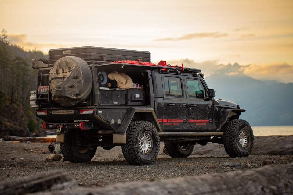 2021 Jeep Gladiator Rubicon Pickup 4D 5 ft (photo 4) — photo 4