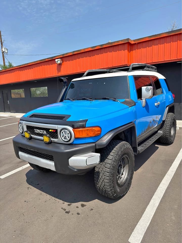 2007 Toyota FJ Cruiser · 4x4 in Denver, CO (photo 1) — photo 1