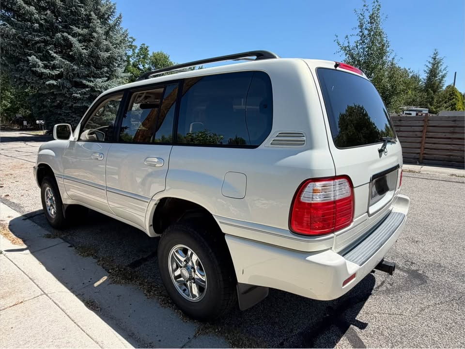 2000 Lexus LX470 in Boise, ID (photo 3) — photo 3