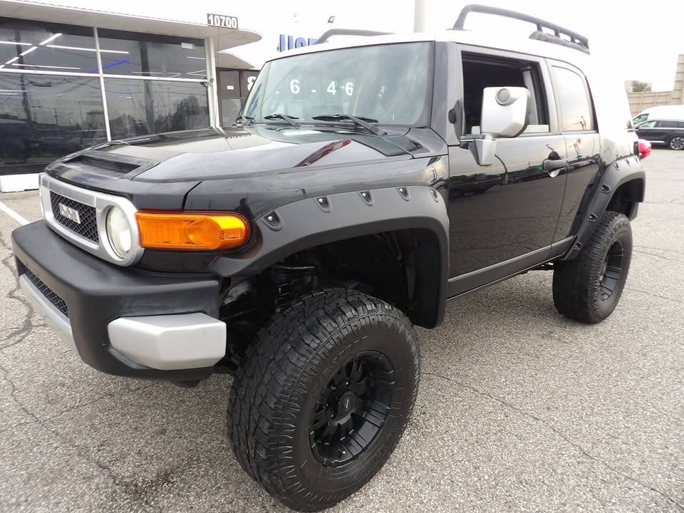 2007 Toyota FJ Cruiser in Dearborn, MI (photo 2) — photo 2