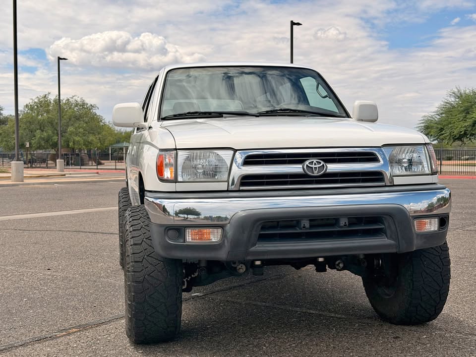 1999 Toyota 4runner sr5 4x4 in Surprise, AZ (photo 1)